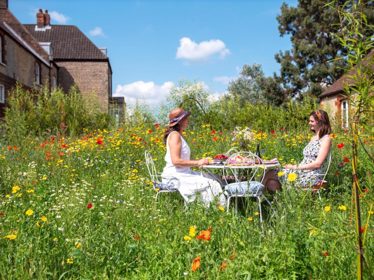 Sawcliffe Manor Country House With Spa, Free Parking, Catering, Self Checkin, Farmstay สกันโธรป ภายนอก รูปภาพ